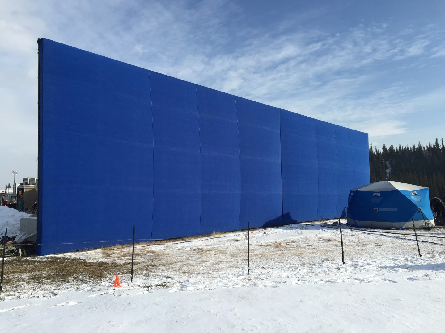 Giant Blue Screen on set at The Revenant